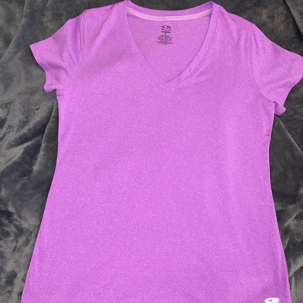 Women’s Champion DuoDry purple athletic v neck size M